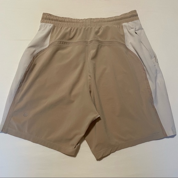 Lululemon Small Pace Breaker Shorts 7 inch Inseam White Opal and Beige - Picture 2 of 4